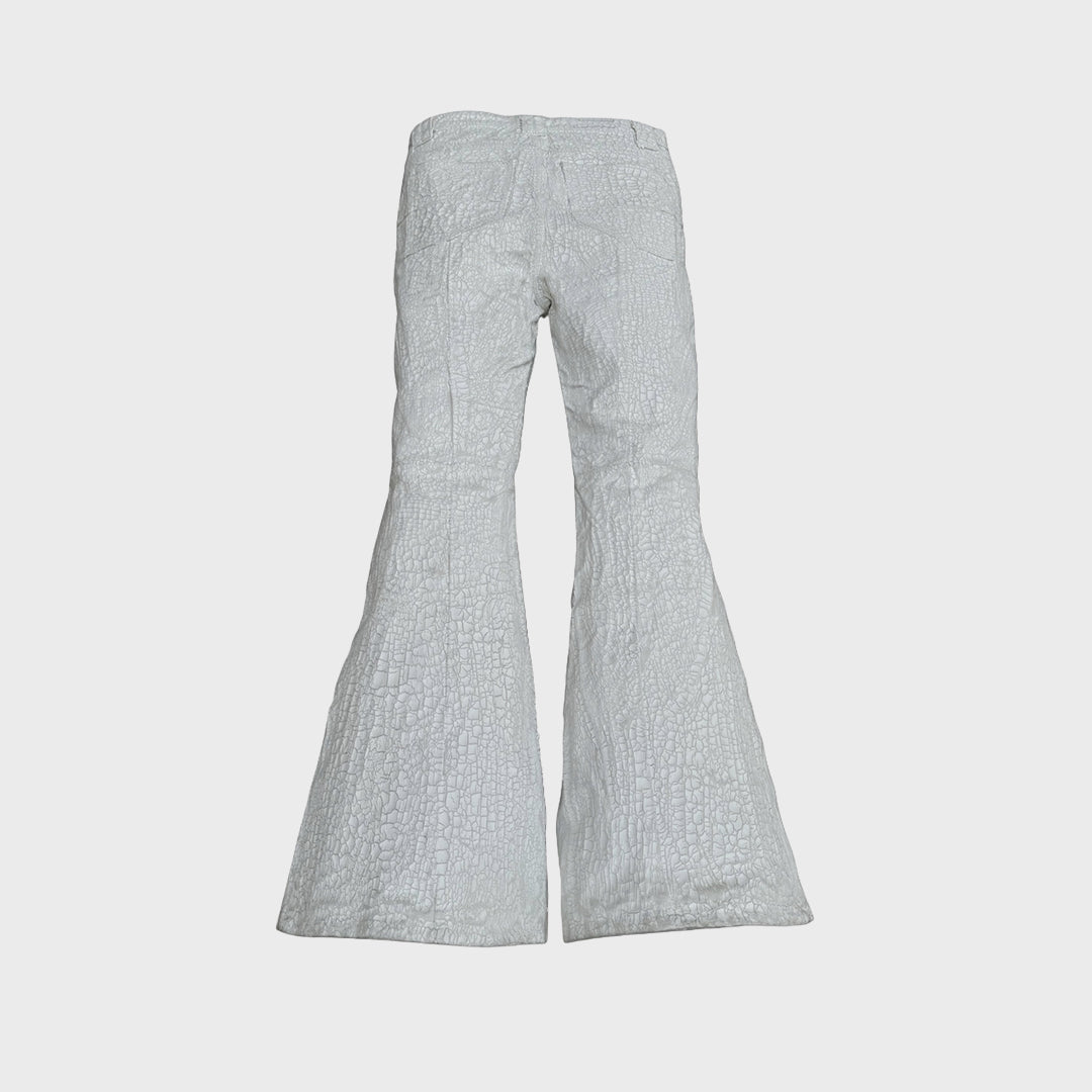 CRACK(PAIN)T FLARED JEANS