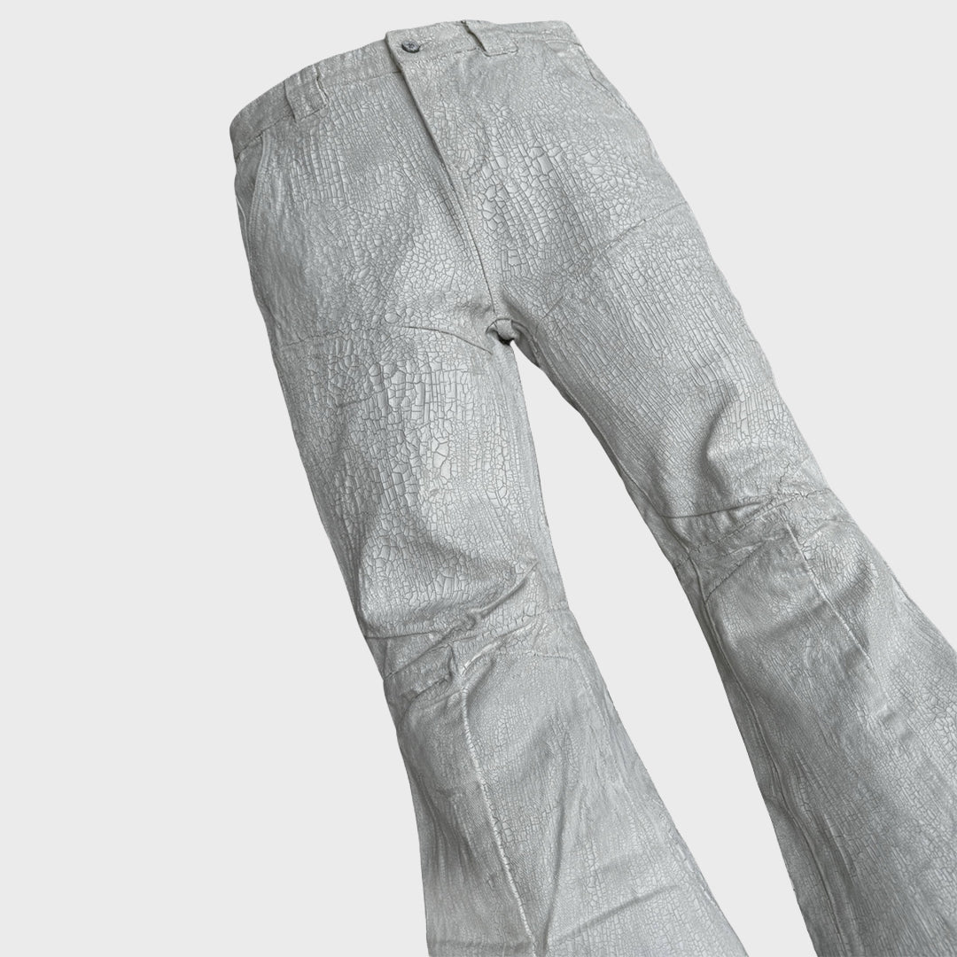 CRACK(PAIN)T FLARED JEANS