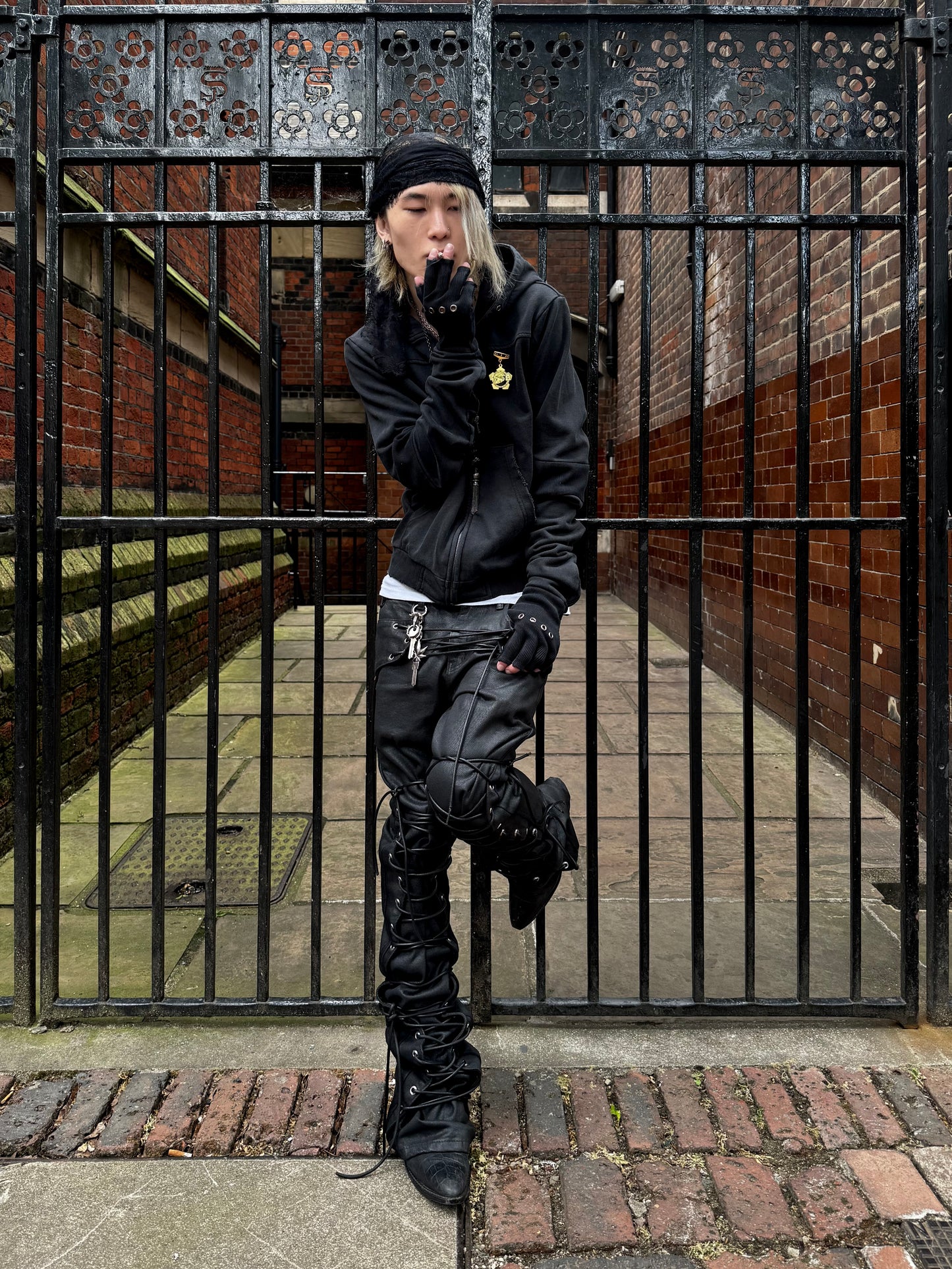ARCH BOXER ZIP HOODIE AGED BLACK